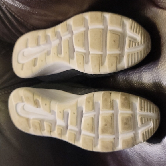 NIKE KAISHI 2.0 SE RUNNING SHOES SZ 8 - Picture 3 of 7